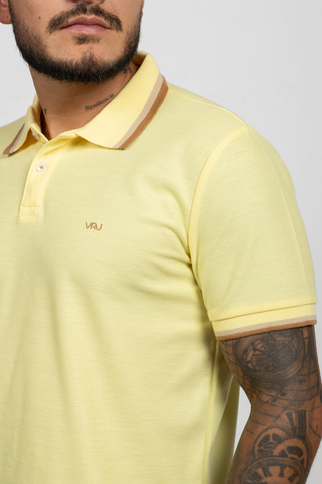 Camiseta Tipo Polo de Hombre. Amarillo - 170331