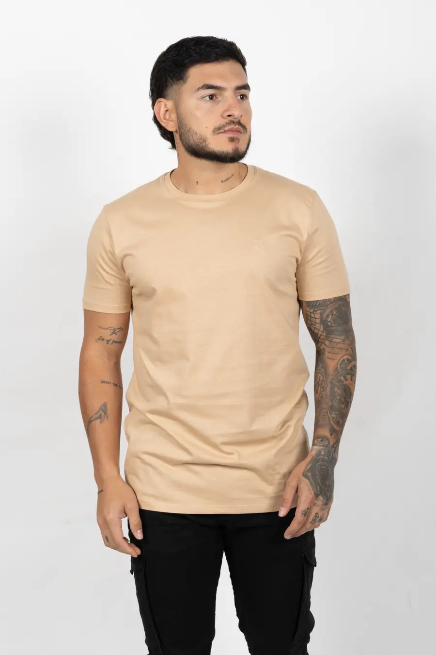 Camiseta de Hombre Slim Fit Manga Corta Cuello Redondo Caki Claro 100623