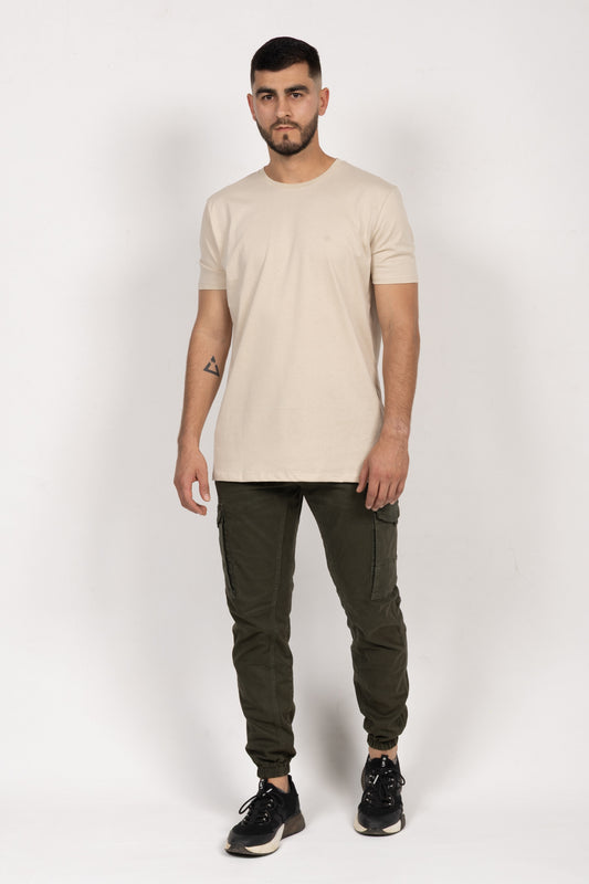 Camiseta de Hombre Slim Fit Manga Corta Cuello Redondo. Crema - 101003