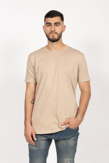 Camiseta de Hombre Slim Fit Manga Corta Cuello Redondo. Arena - 101004