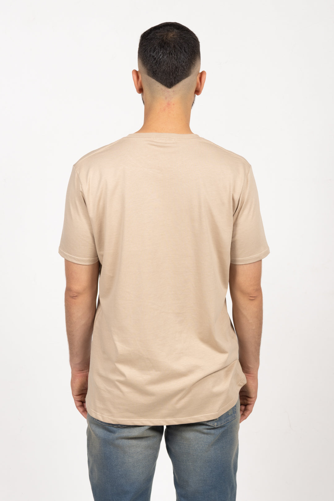 Camiseta de Hombre Slim Fit Manga Corta Cuello Redondo. Arena - 101004