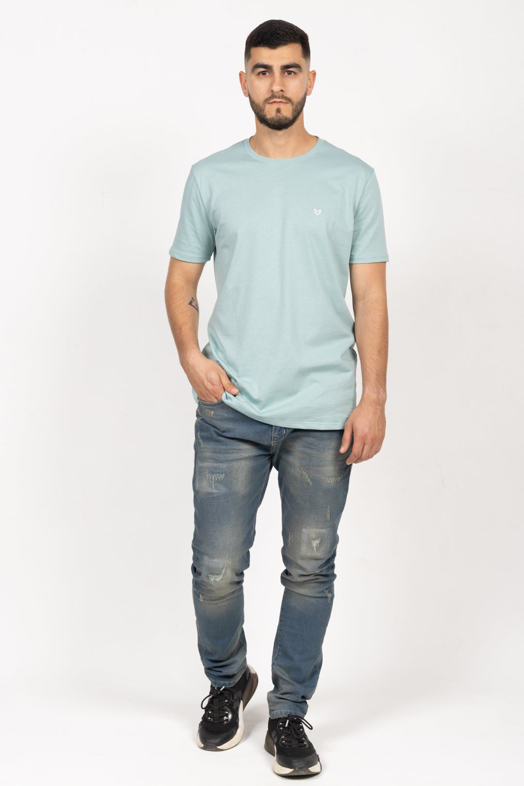 Camiseta de Hombre Slim Fit Manga Corta Cuello Redondo. Verde Agua - 101006