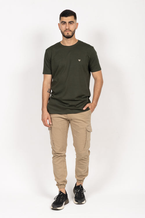 Camiseta de Hombre Slim Fit Manga Corta Cuello Redondo. Verde Militar - 101008