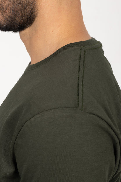 Camiseta de Hombre Slim Fit Manga Corta Cuello Redondo. Verde Militar - 101008