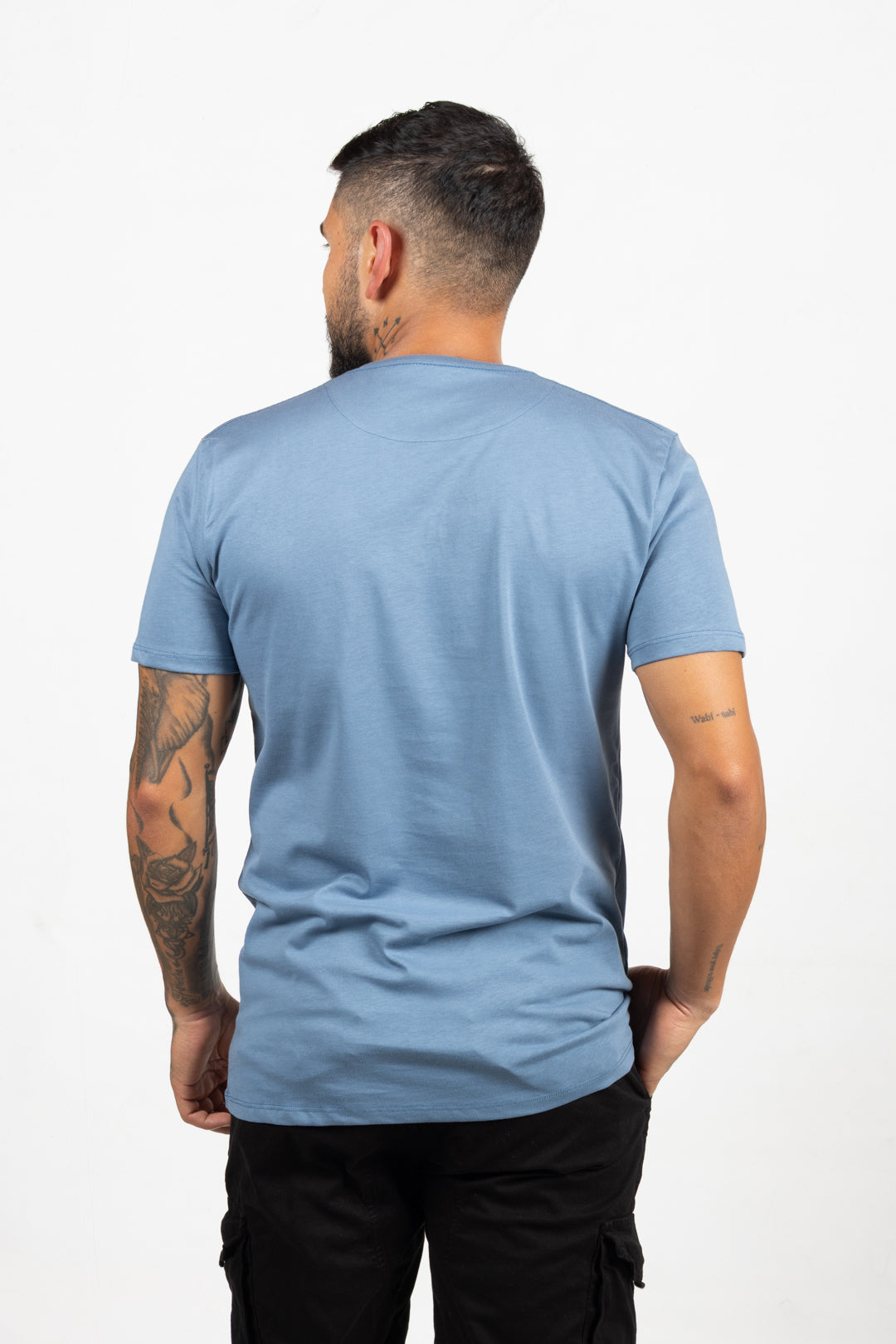 Camiseta de Hombre Slim Fit Manga Corta Cuello Redondo. Azul Jo - 101013