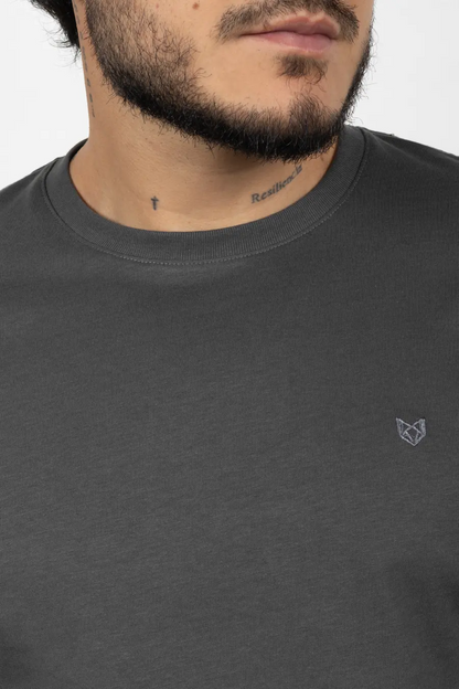 Camiseta de Hombre Slim Fit Manga Corta Cuello Redondo. Gris Carbon - 101016