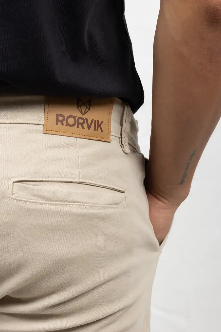 Pantalón Tipo Chino Regular Fit para Hombre Beige 150305