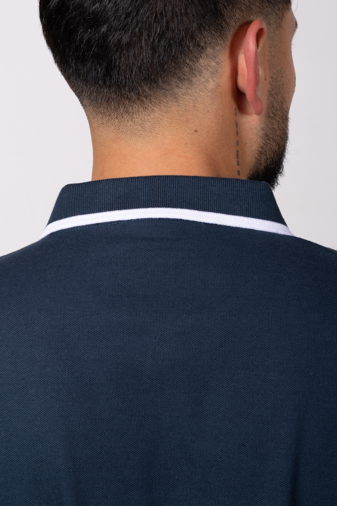 Camiseta Tipo Polo de Hombre. Petroleo - 170503