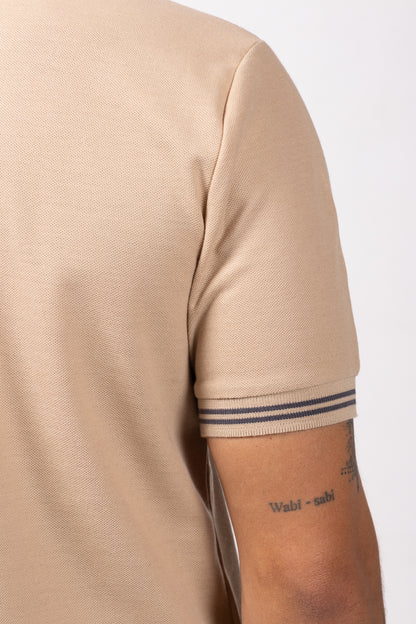 Camiseta Tipo Polo de Hombre. Arena - 170505