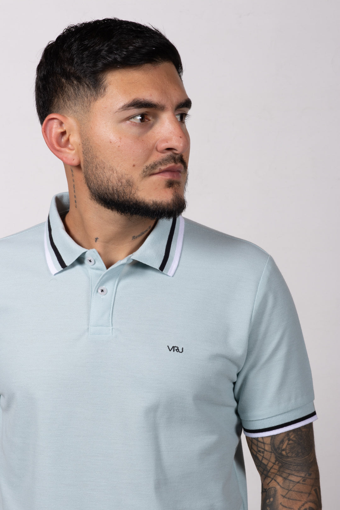 Camiseta Tipo Polo de Hombre. Verde Agua - 170513