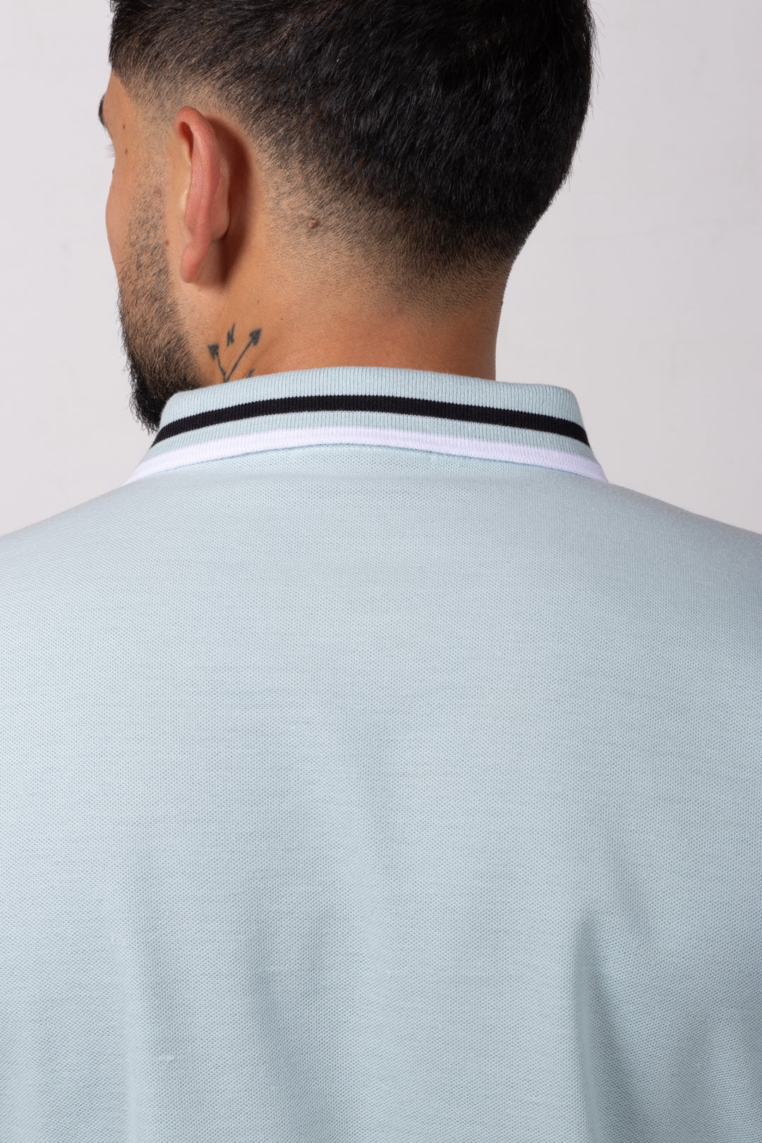 Camiseta Tipo Polo de Hombre. Verde Agua - 170513