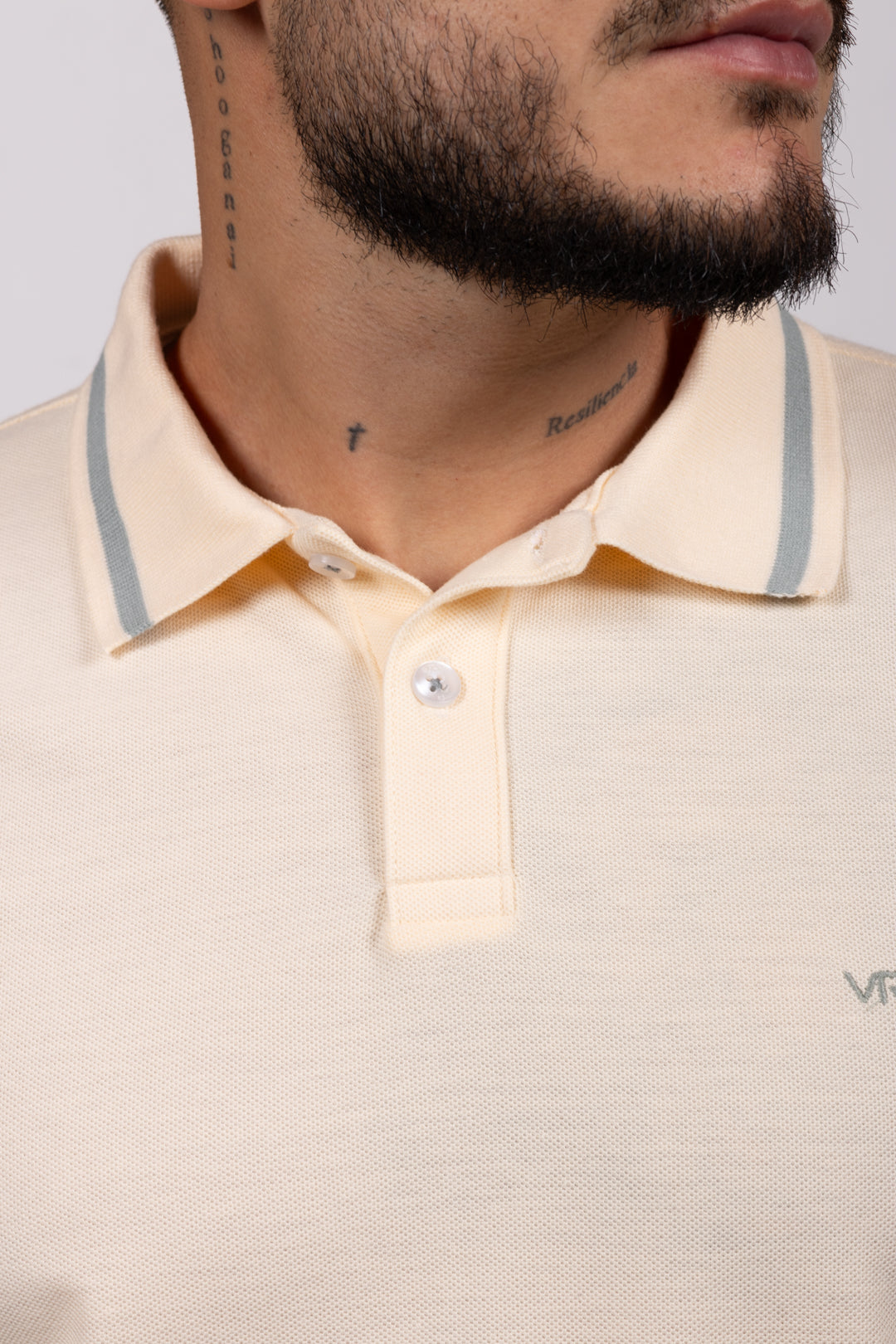 Camiseta Tipo Polo de Hombre. Crema - 170514
