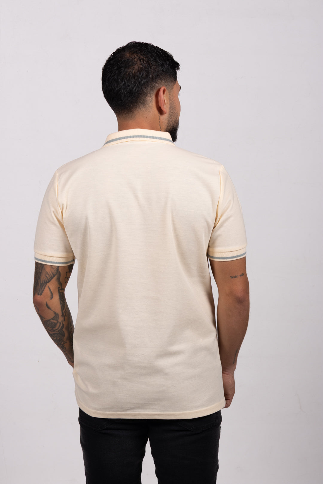 Camiseta Tipo Polo de Hombre. Crema - 170514