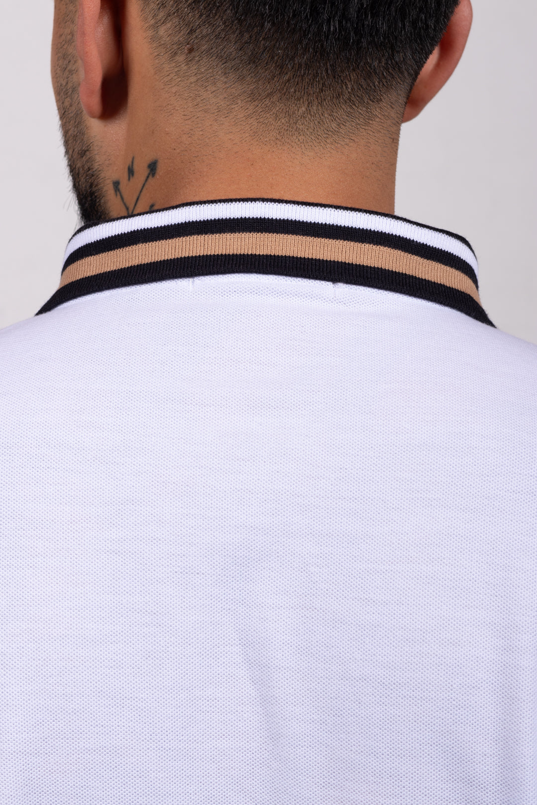 Camiseta Tipo Polo de Hombre. Blanco - 170518