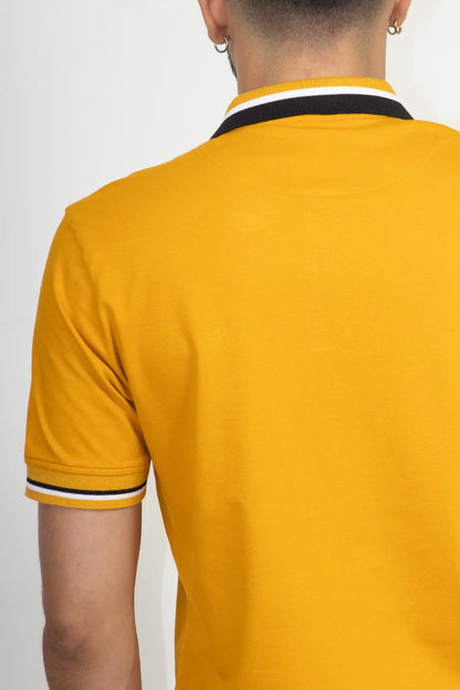 Polo Classic Fit Para Hombre Mostaza 30730
